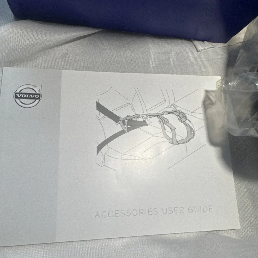 Genuine Volvo Dog Harness Sz Medium 31470401 New